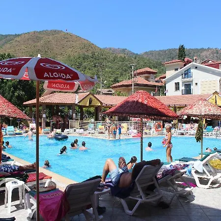 Club Sun Village Hotell 3*