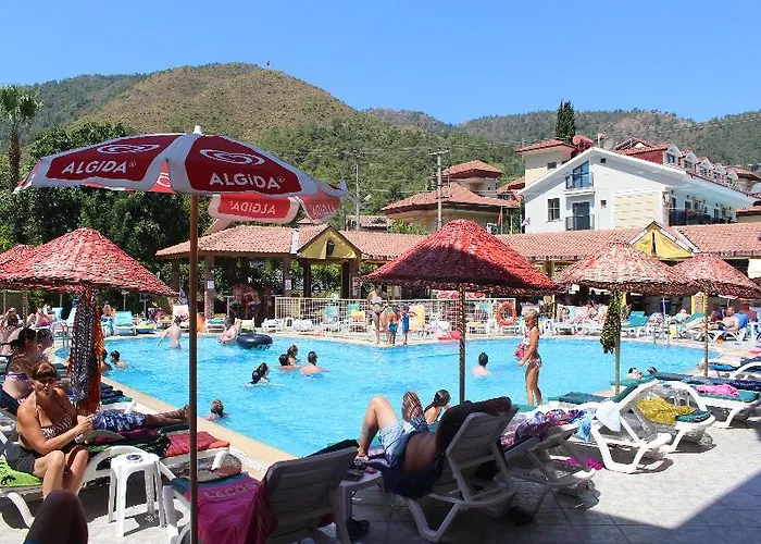 Club Sun Village Hotell 3*